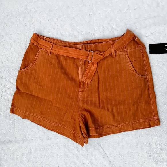 NWT- KUT FROM THE KLOTH Justine Belted Trouser Shorts in Burnt Orange