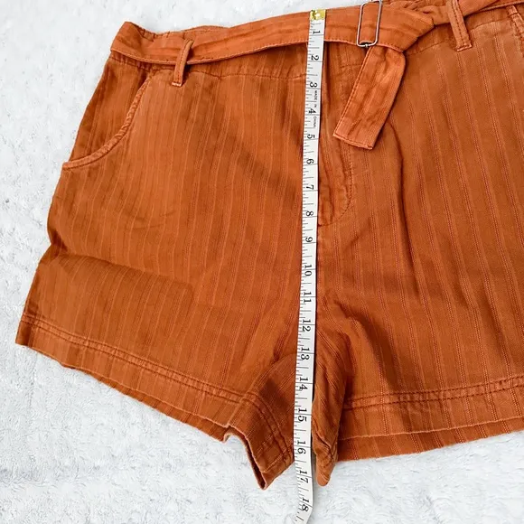 NWT- KUT FROM THE KLOTH Justine Belted Trouser Shorts in Burnt Orange