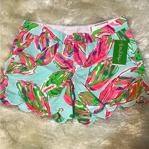 NWT 🦄 Lilly Pulitzer In The Vias Printed Textured Buttercup Scalloped Shorts