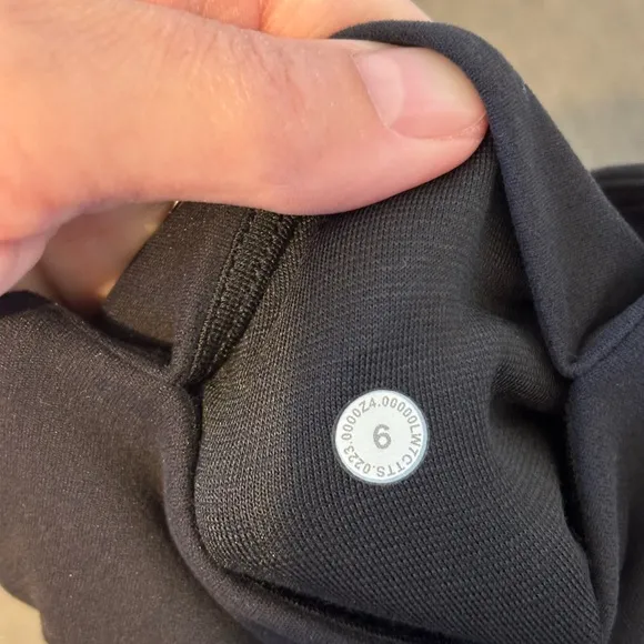 NWT! 🍋🍋Lululemon Align Cut-Out High Rise Short 6”🍋🍋. Size 6. Color Black.