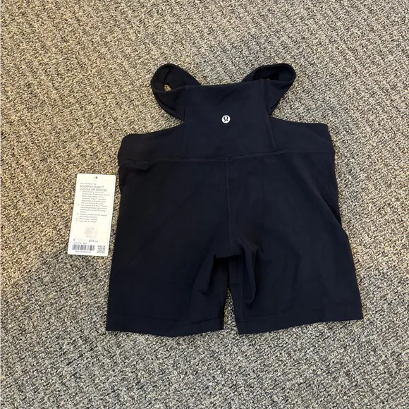 NWT! 🍋🍋Lululemon Align Cut-Out High Rise Short 6”🍋🍋. Size 6. Color Black.