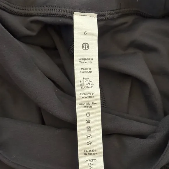 NWT! 🍋🍋Lululemon Align Cut-Out High Rise Short 6”🍋🍋. Size 6. Color Black.