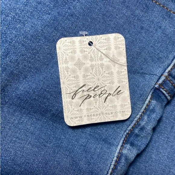NWT | WE THE FREE | Penny Pull-on Flare Jeans | Size 30