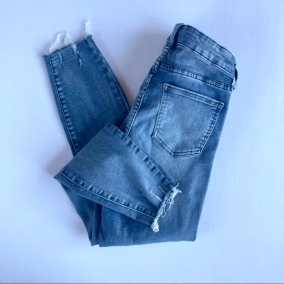 Pistola Raw Hem Jeans
