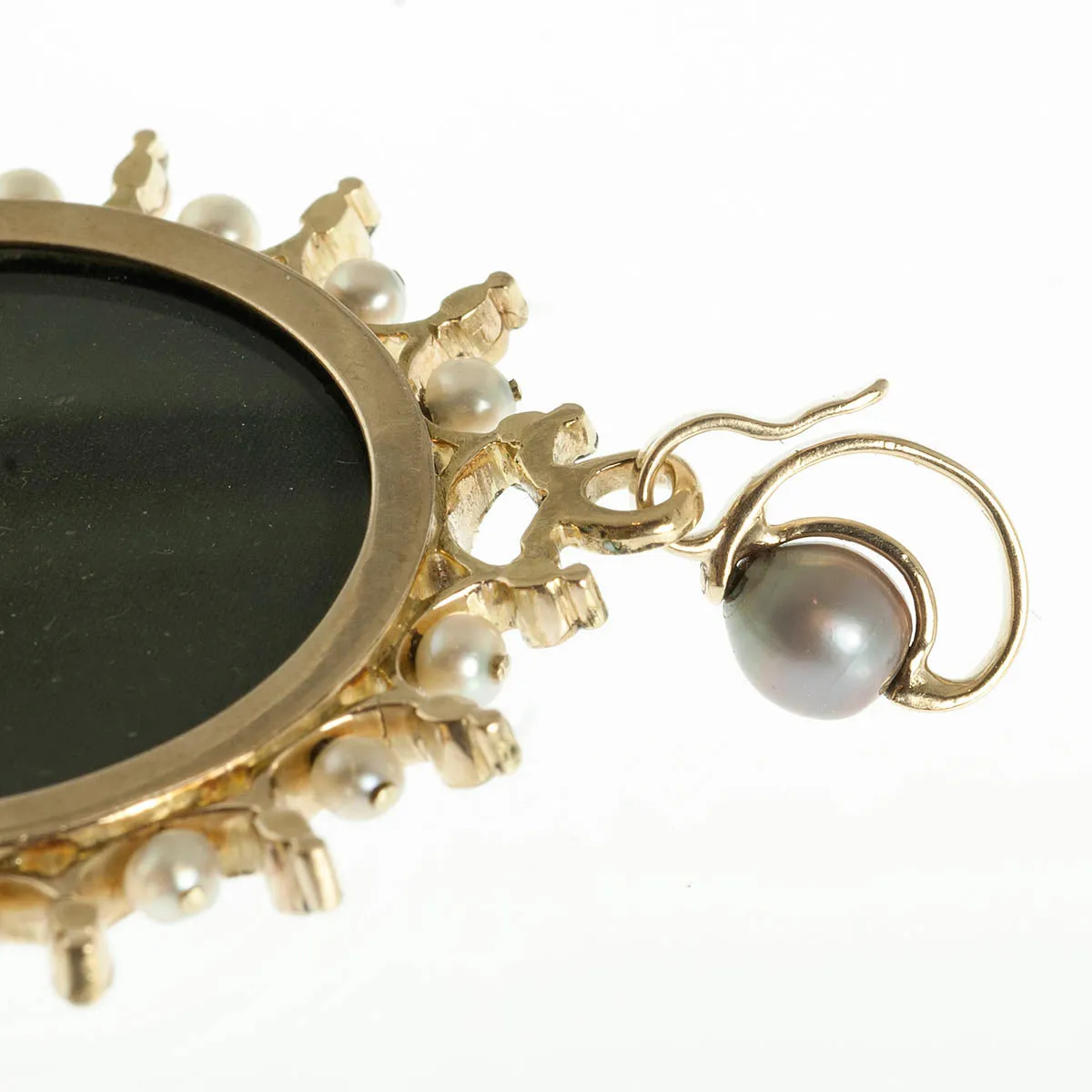 Porcelain cameo, enamel, and natural pearl pendant