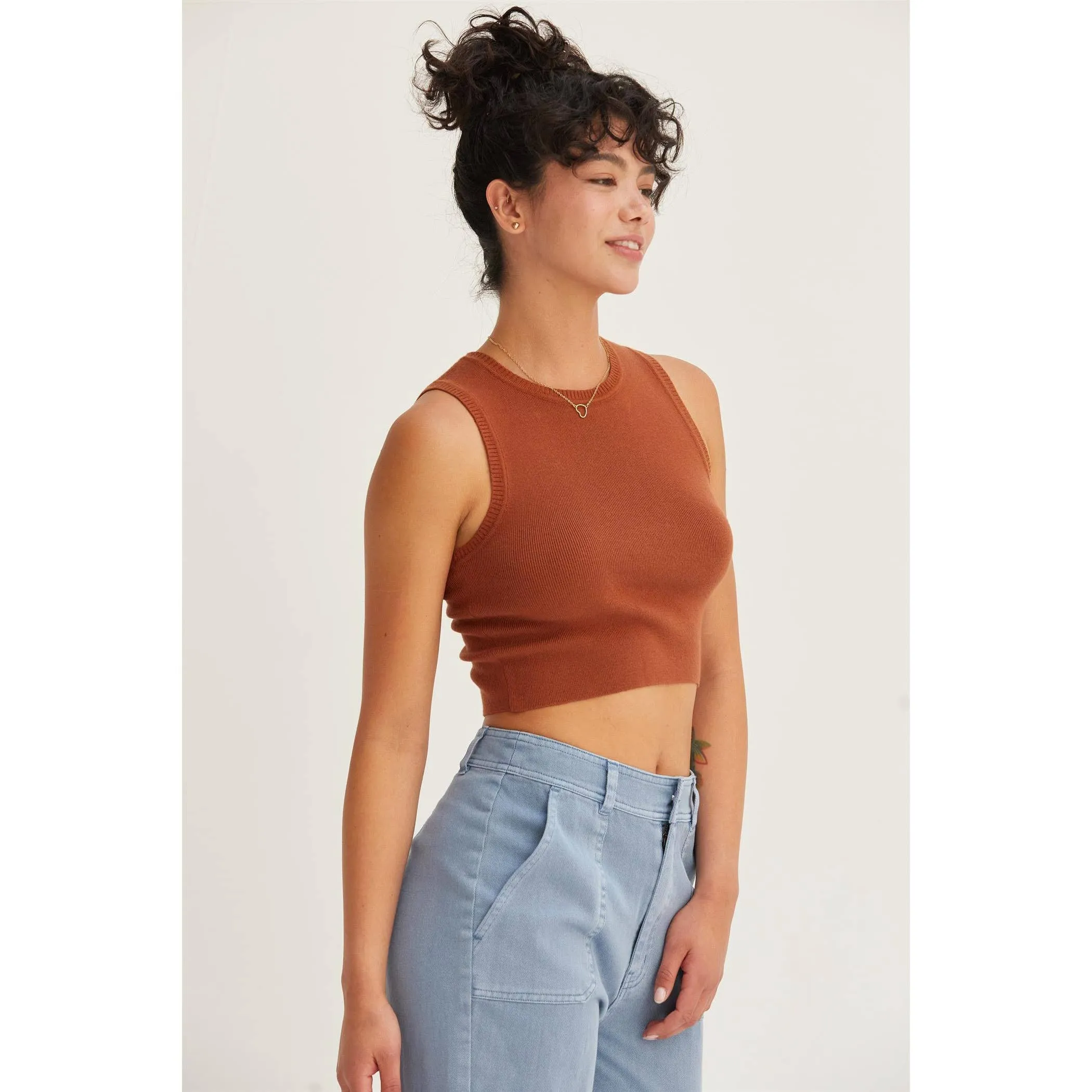 RIBBED KNIT CROPPED TANK TOP
