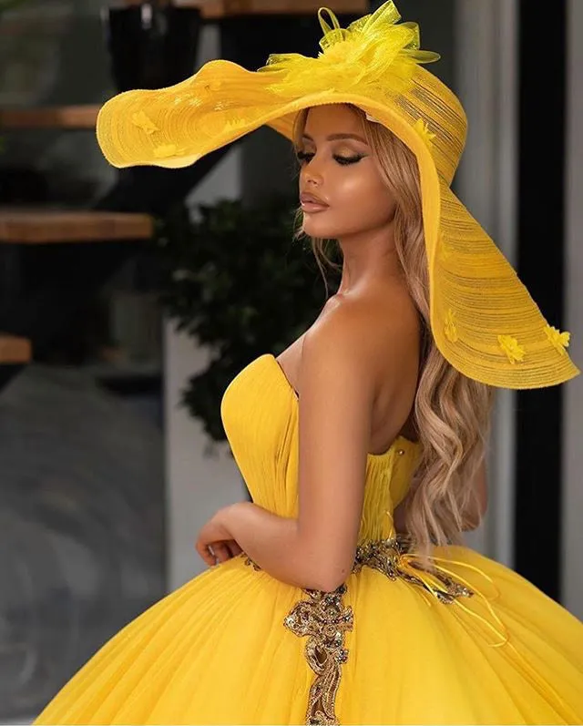 Sexy Yellow Organza Quinceanera Dresses Beaded Belt Sweetheart Sweet 16 Dress vestidos de quinceañera