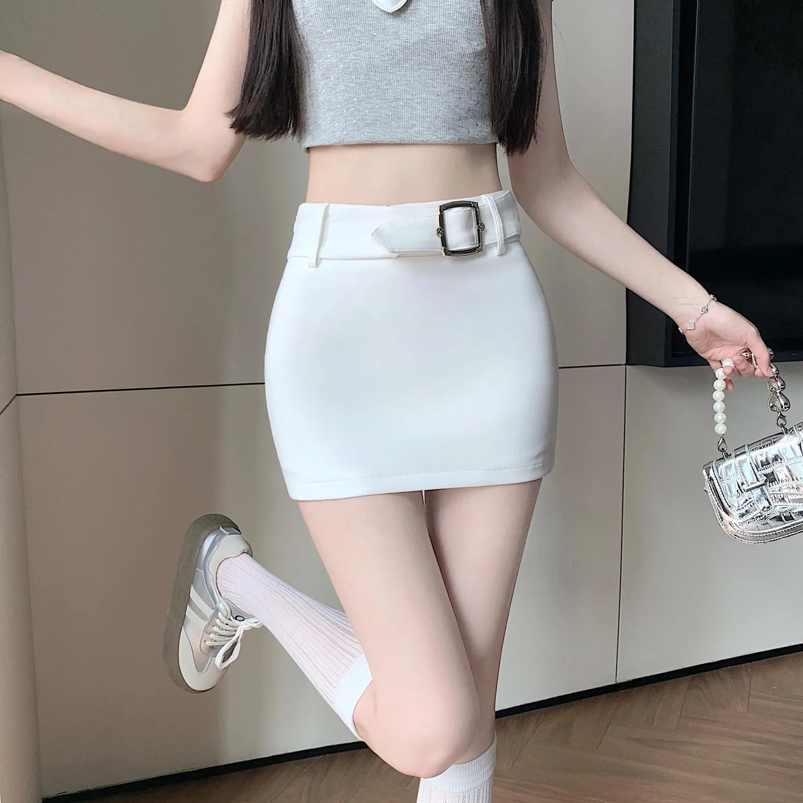 Slimming A-Line Bodycon Skirt with Chic Design