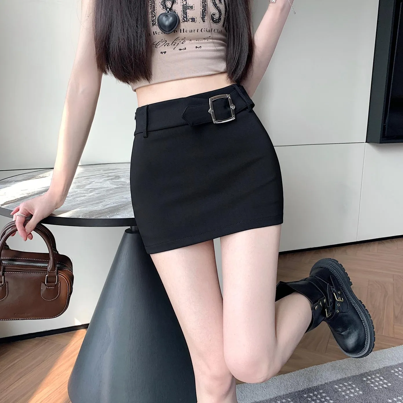 Slimming A-Line Bodycon Skirt with Chic Design