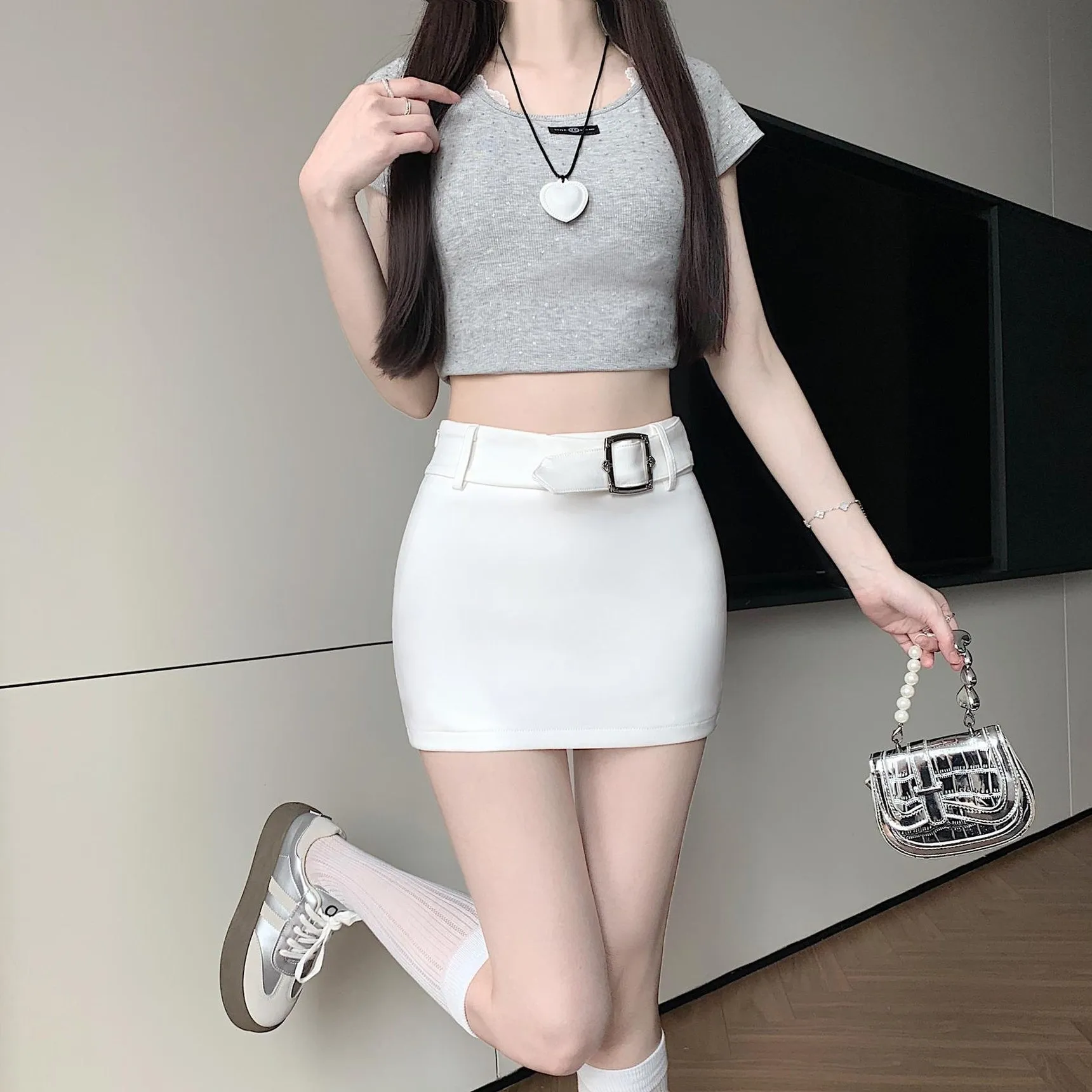 Slimming A-Line Bodycon Skirt with Chic Design