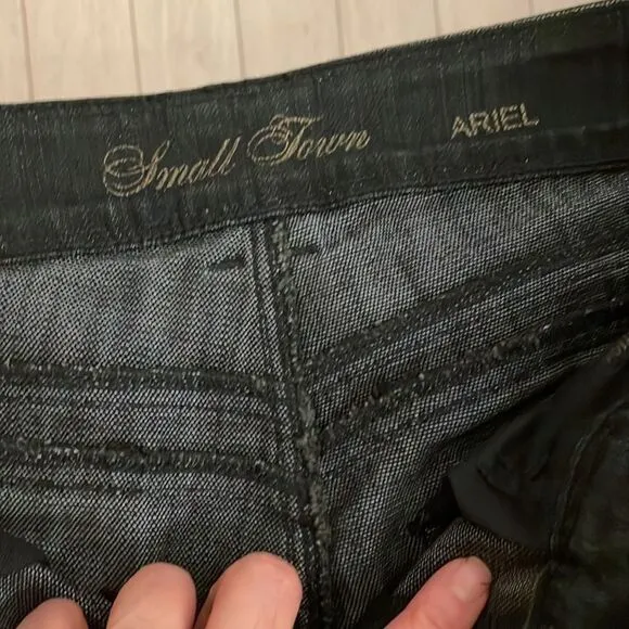 SMALL TOWN BLACK SKINNY JEANS.  NEW WITH TAGS.  STYLE IS ARIEL