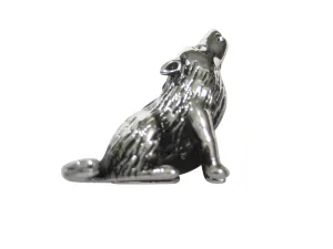 Textured Howling Wolf Magnet