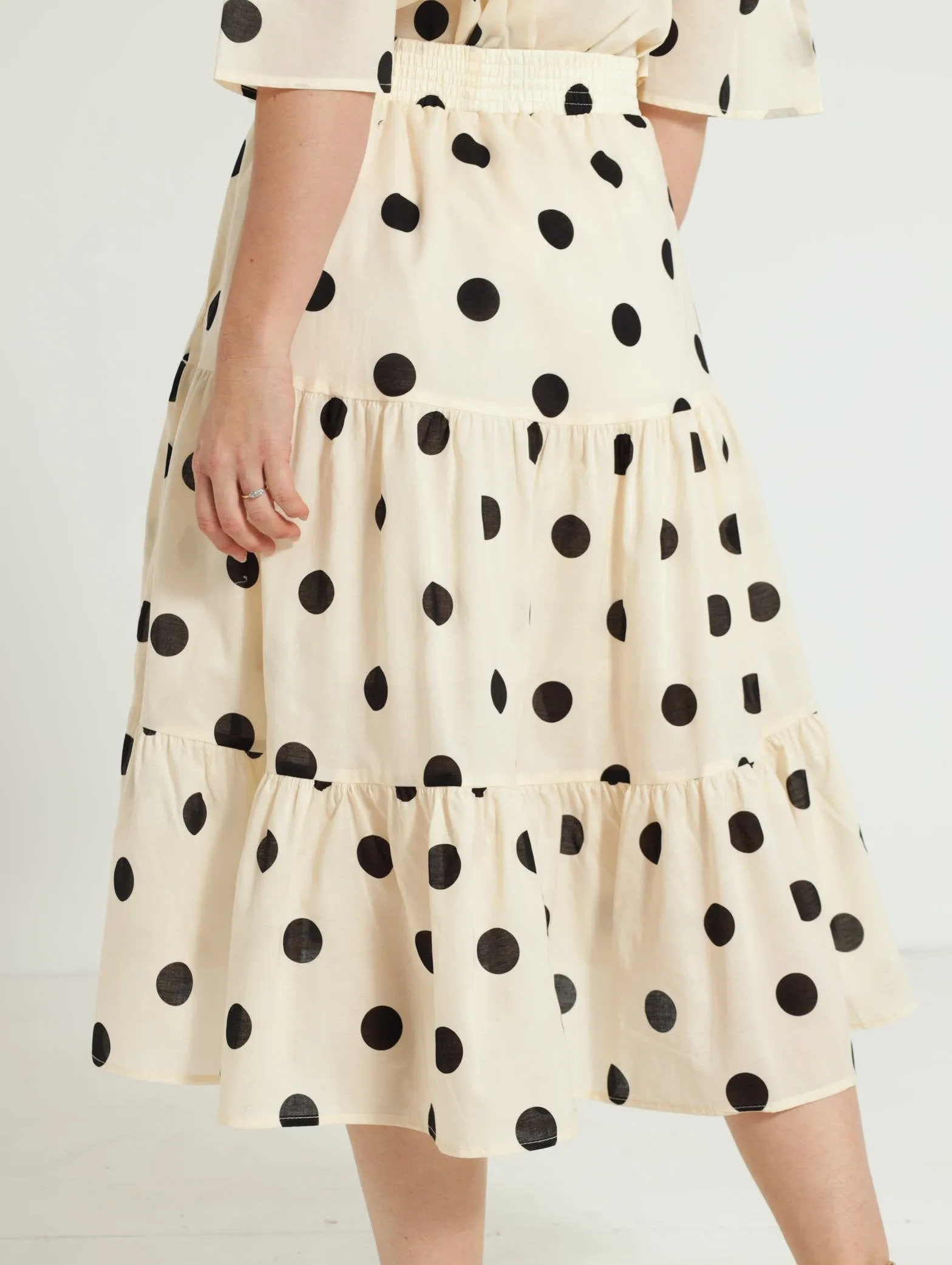 Tiered Bold Spot Midi Skirt - Cream