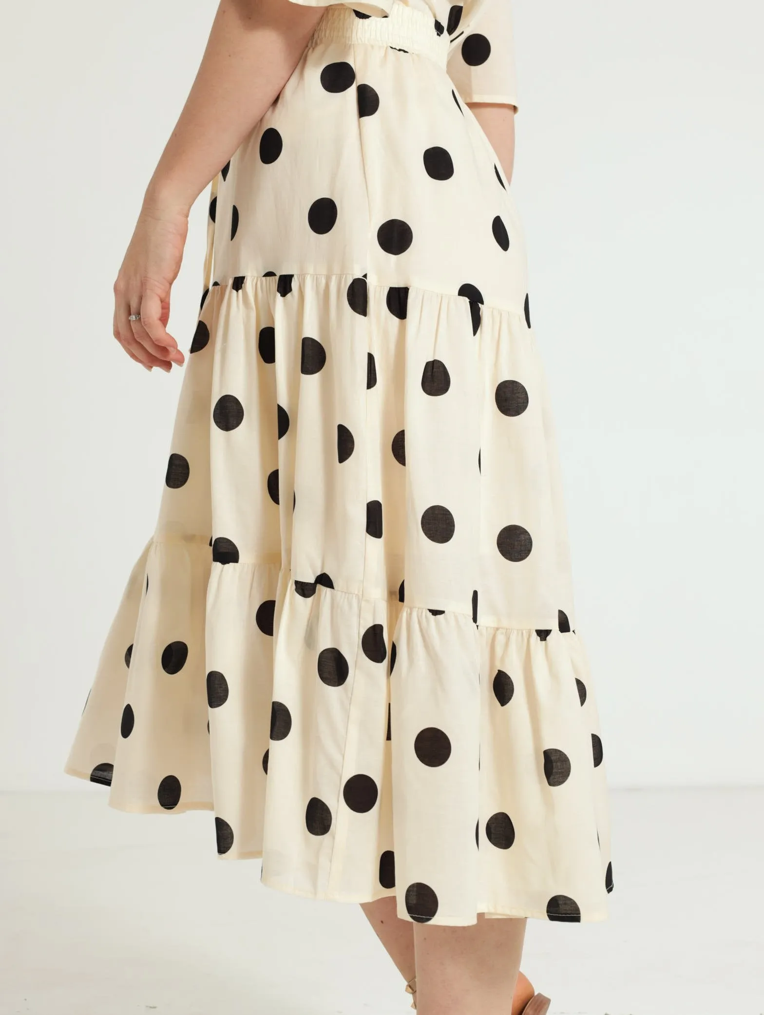 Tiered Bold Spot Midi Skirt - Cream