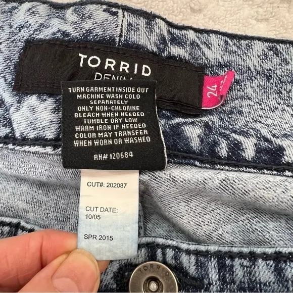 Torrid Acid Washed Cropped Ankle Jeans
