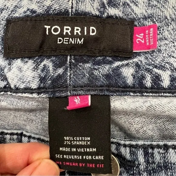 Torrid Acid Washed Cropped Ankle Jeans