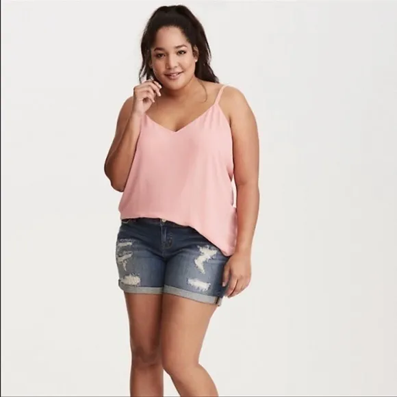 TORRID SKINNY DISTRESSED DENIM JEANS SHORTS 18 1XL