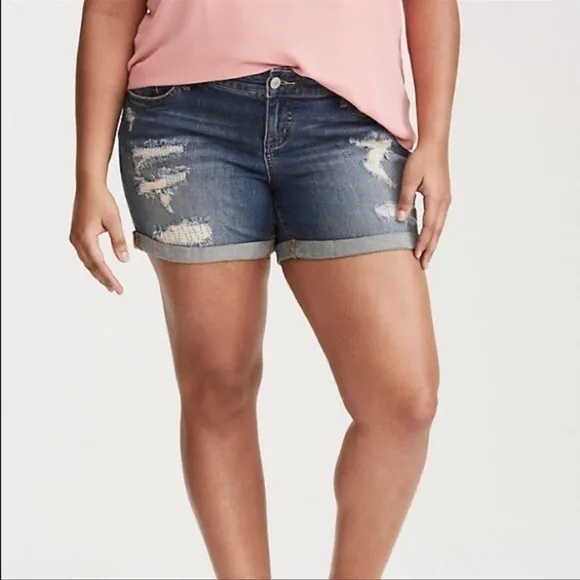 TORRID SKINNY DISTRESSED DENIM JEANS SHORTS 18 1XL