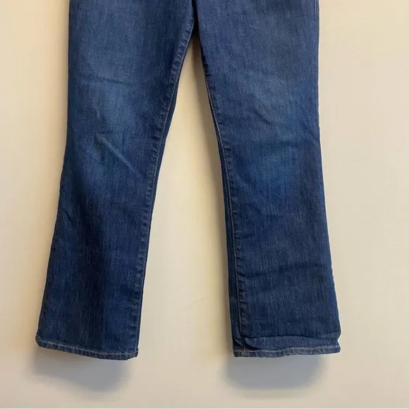 TRAVE Women's Colette Kick Flare Jeans in Mystifies Me Medium Dark Wash Size 30