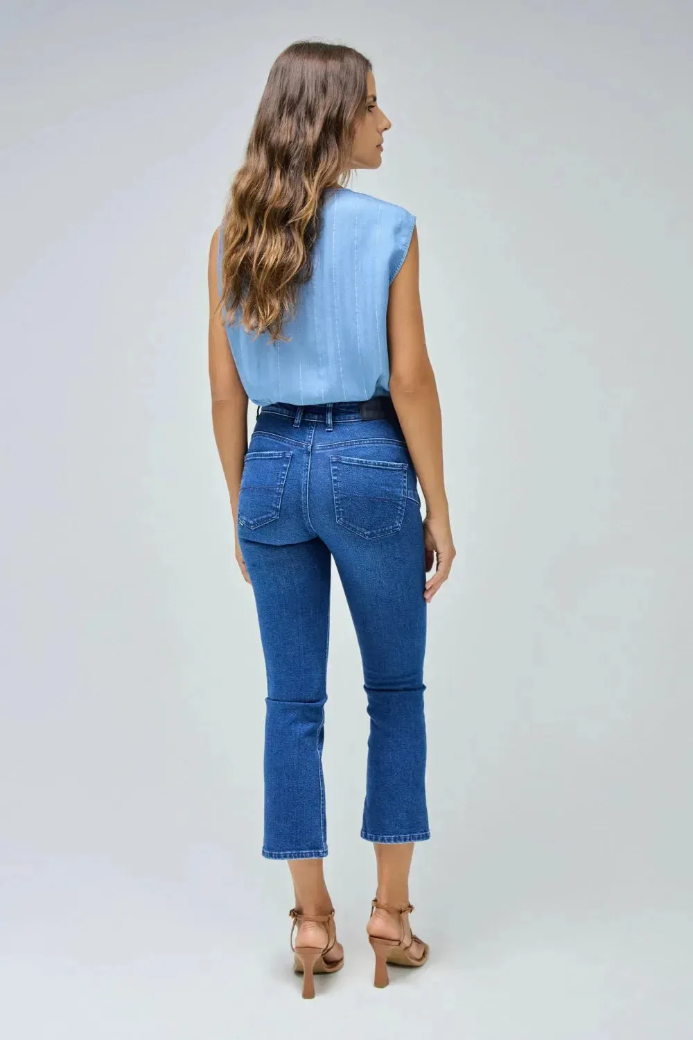 Vaqueros Salsa Tiro Alto Cropped Flare