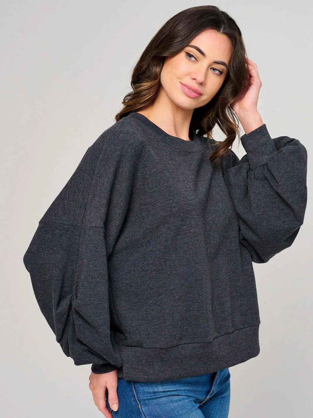WOMEN'S LONG RUCHED SLEEVE PULLOVER SWEATER