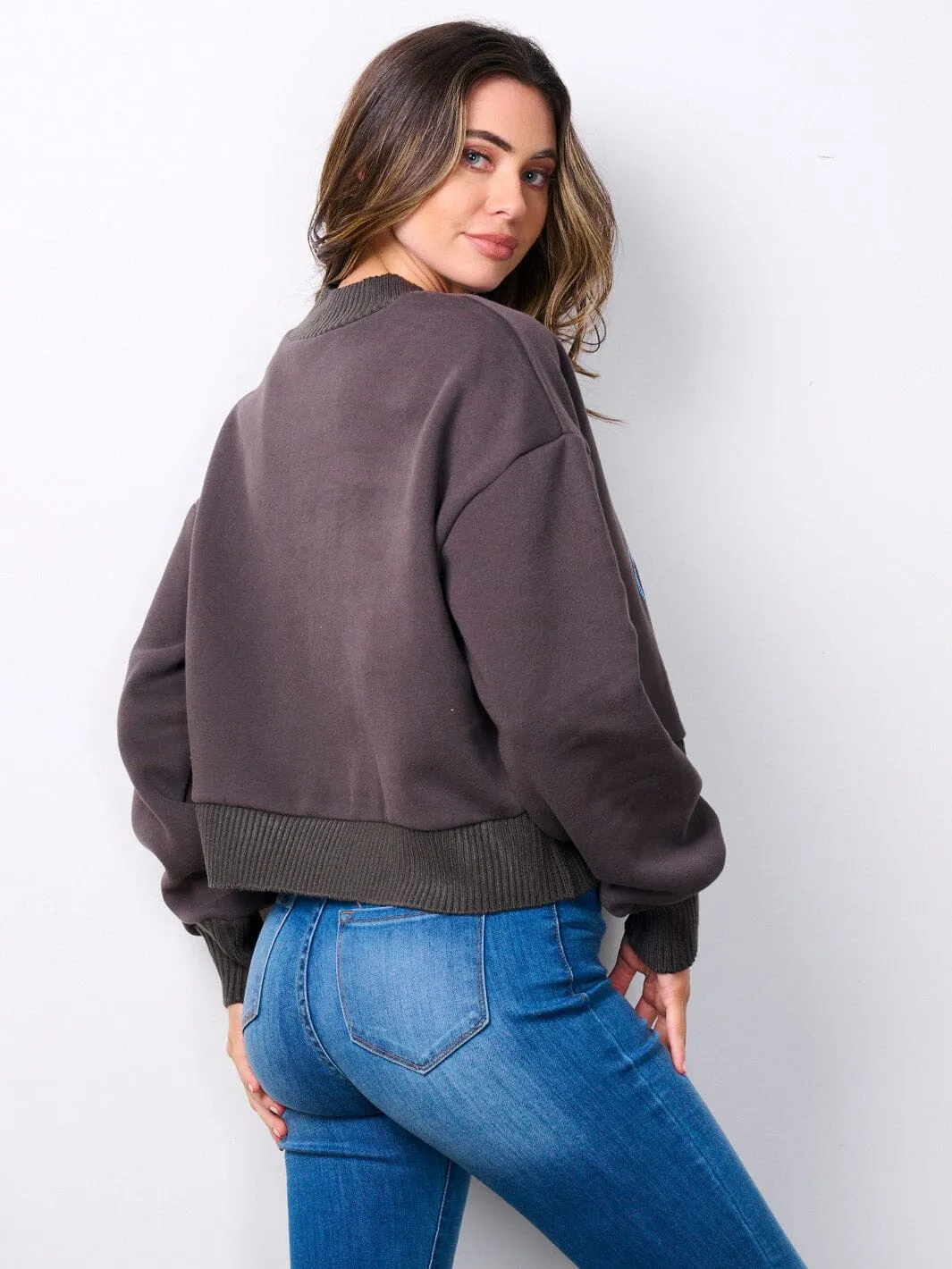 WOMEN'S LONG SLEEVE GRAPHIC SWEATER